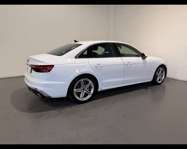 Audi A4 30 TDI MHEV S-TRONIC S-LINE EDITION - foto 2 di 4