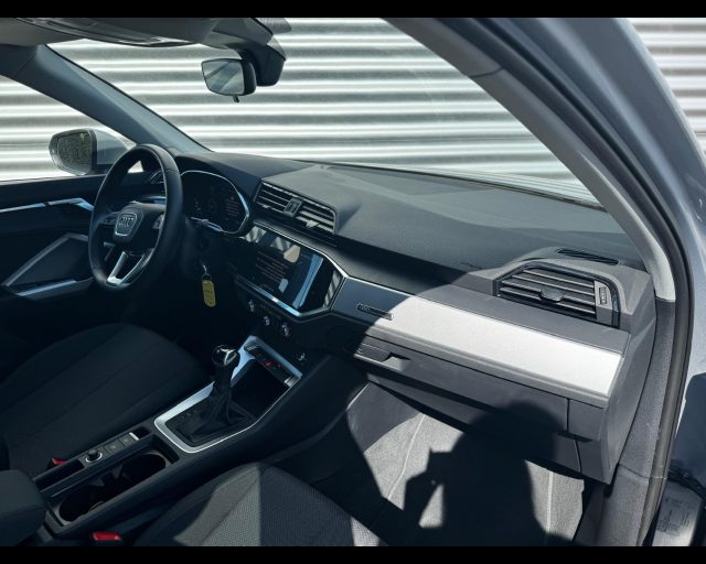 Audi Q3 35 TDI S-TRONIC BUSINESS ADVANCED - foto 3 di 4