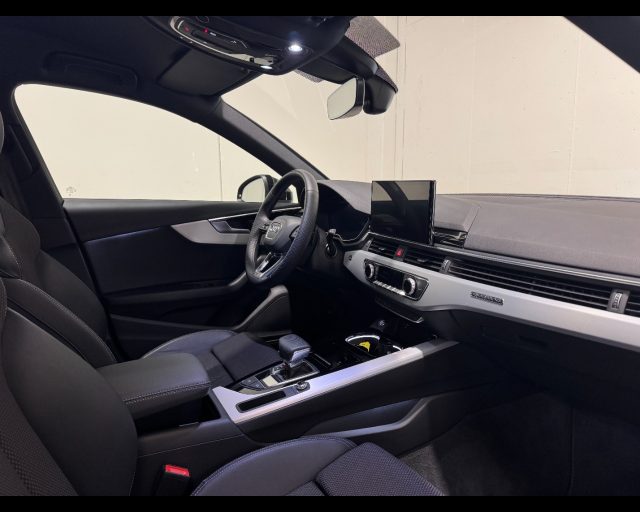 Audi A4 AVANT 40 TDI MHEV S LINE EDITION QUATTRO S-TRONIC - foto 3 di 4