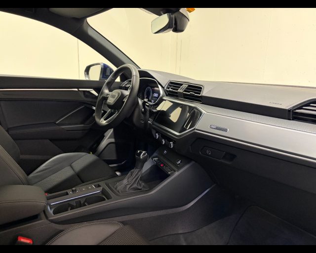 Audi Q3 SPORTBACK 35 TDI S-TRONIC S LINE EDITION - foto 3 di 4
