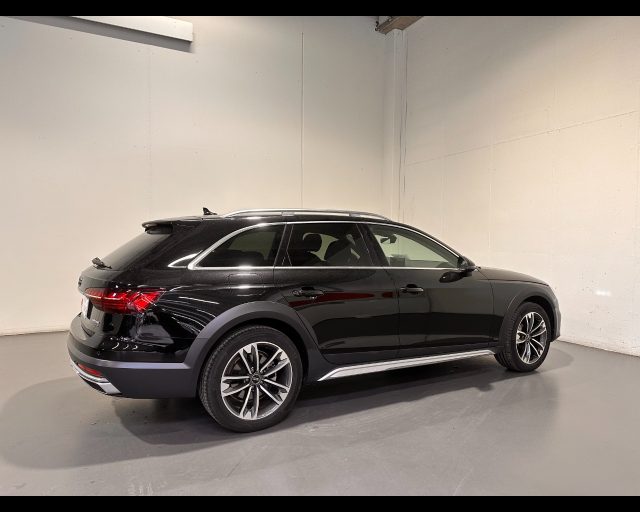 Audi A4 allroad 40 TDI MHEV S-TRONIC QUATTRO - foto 2 di 4