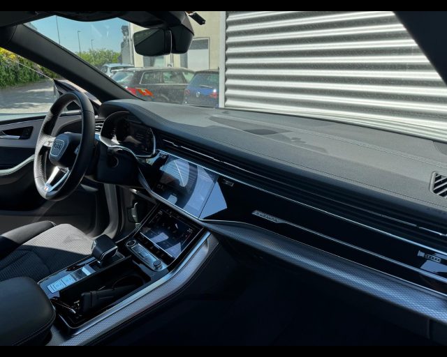 Audi Q8 50TDI TIPTRONIC QUATTRO S-LINE EDITION - foto 3 di 4