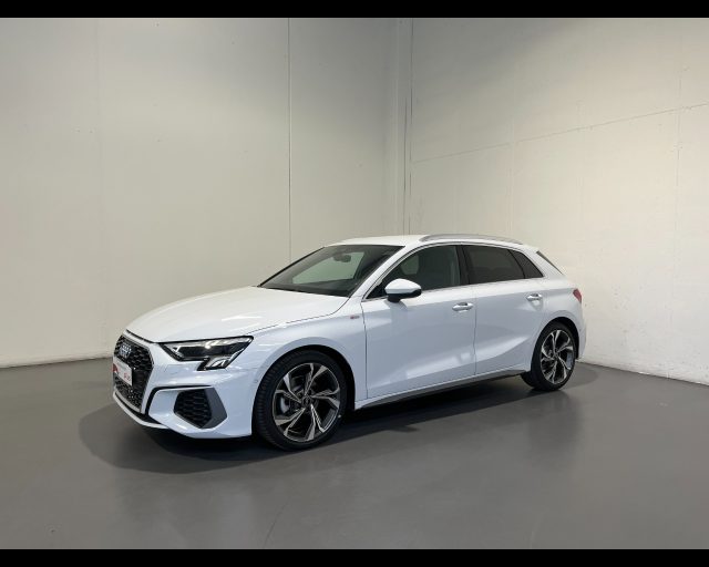 Audi A3 Sportback 35 TDI S-TRONIC S LINE EDITION usato a CONEGLIANO