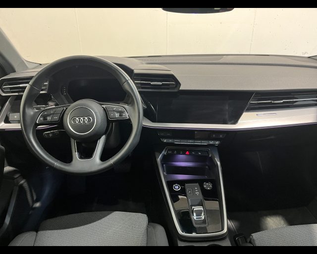 Audi A3 Sportback 35 TDI S-TRONIC S LINE EDITION - foto 4 di 4