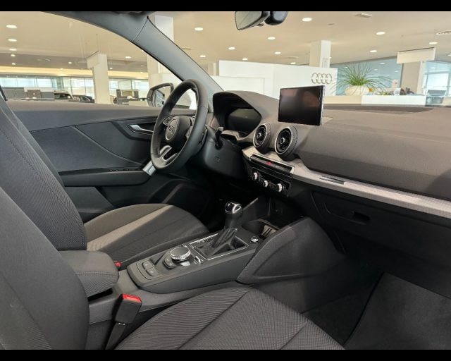 Audi Q2 35 TFSI S-TRONIC BUSINESS - foto 4 di 9