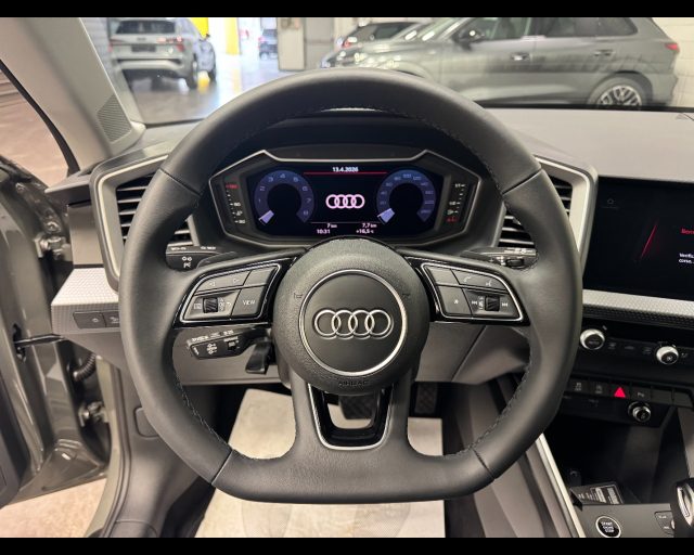 Audi A1 SPORTBACK 30 TFSI S-TRONIC S LINE EDITION - foto 3 di 4