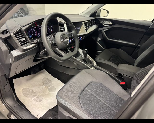 Audi A1 SPORTBACK 30 TFSI S-TRONIC S LINE EDITION - foto 4 di 4