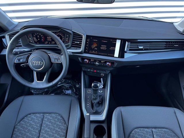 Audi A1 SPORTBACK 30 TFSI S-TRONIC S LINE EDITION - foto 4 di 11