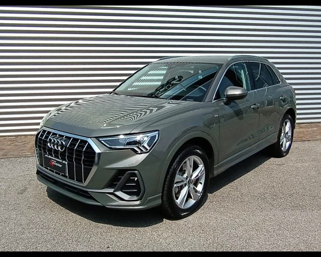 Audi Q3 45 TFSIe S-TRONIC S LINE EDITION, del 2024, 14.900 km, in vendita a Conegliano (TV)
