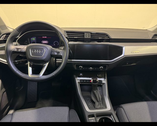 Audi Q3 45 TFSIe PHEV S-TRONIC S LINE EDITION - foto 4 di 10