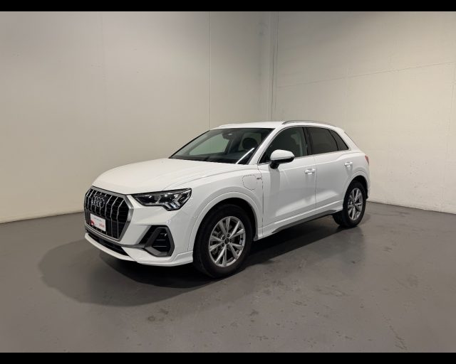 Audi Q3 45 TFSIe PHEV S-TRONIC S LINE EDITION, del 2024, 18.930 km, in vendita a Conegliano (TV)