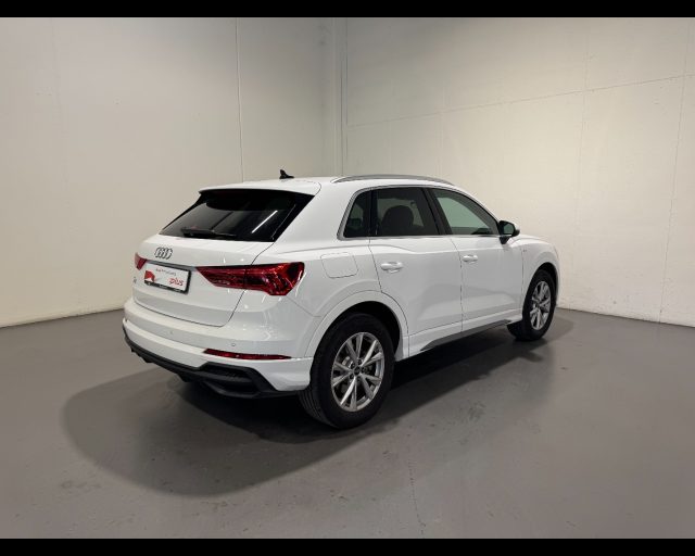 Audi Q3 45 TFSIe PHEV S-TRONIC S LINE EDITION - foto 2 di 10