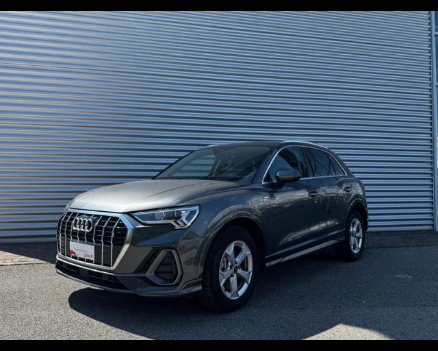 Audi Q3 45 TFSIe S-TRONIC S-LINE EDITION, del 2024, 17.070 km, in vendita a Conegliano (TV)