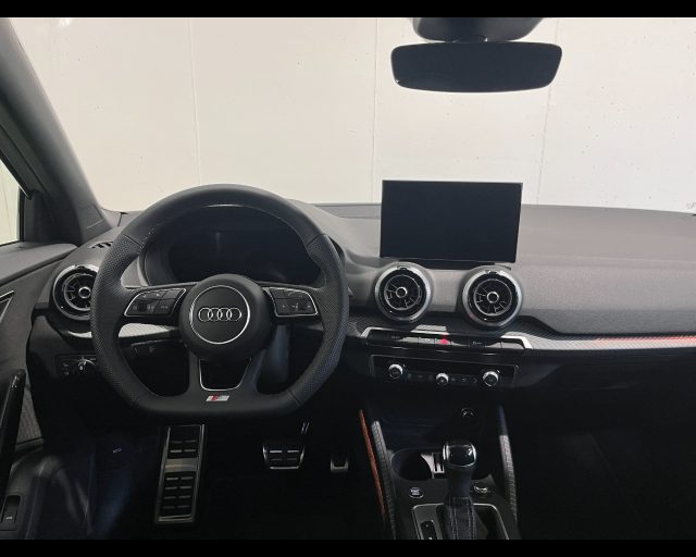 Audi Q2 35 TDI S-TRONIC IDENTITY BLACK - foto 4 di 13