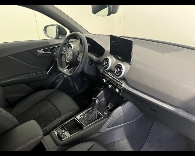 Audi Q2 35 TDI S-TRONIC IDENTITY BLACK - foto 3 di 13