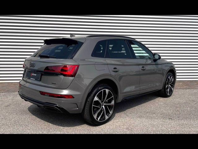 Audi Q5 40 TDI MHEV S-TRONIC QUATTRO IDENTITY BLACK - foto 2 di 11
