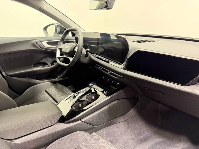 Audi A5 AVANT 40 TDI S-TRONIC S-LINE - foto 3 di 13