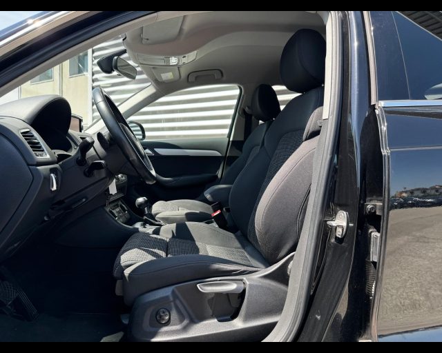 Audi Q3 2.0TDI S-TRONIC QUATTRO DESIGN - foto 4 di 11