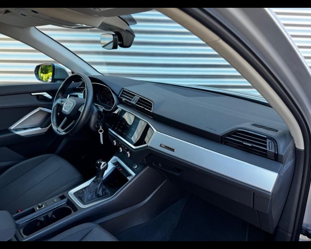 Audi Q3 35 TFSI MHEV S-TRONIC BUSINESS ADVANCED - foto 3 di 11