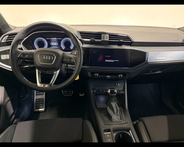 Audi Q3 35 TDI S-TRONIC S LINE EDITION - foto 4 di 10