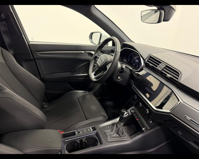 Audi Q3 35 TDI S LINE EDITION S-TRONIC - foto 3 di 10