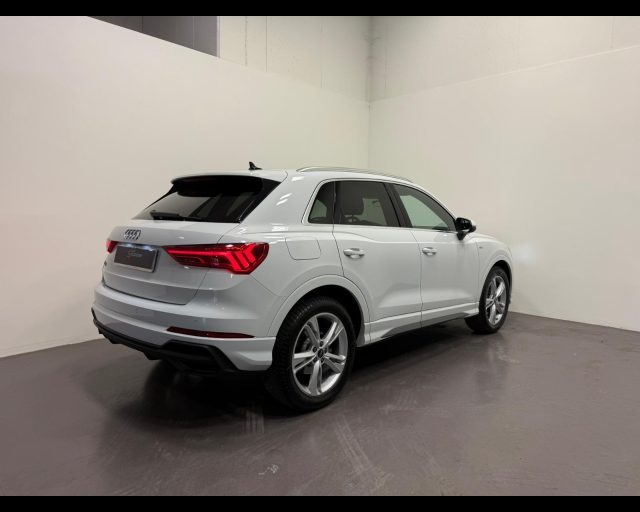 Audi Q3 35 TDI S LINE EDITION S-TRONIC - foto 2 di 10