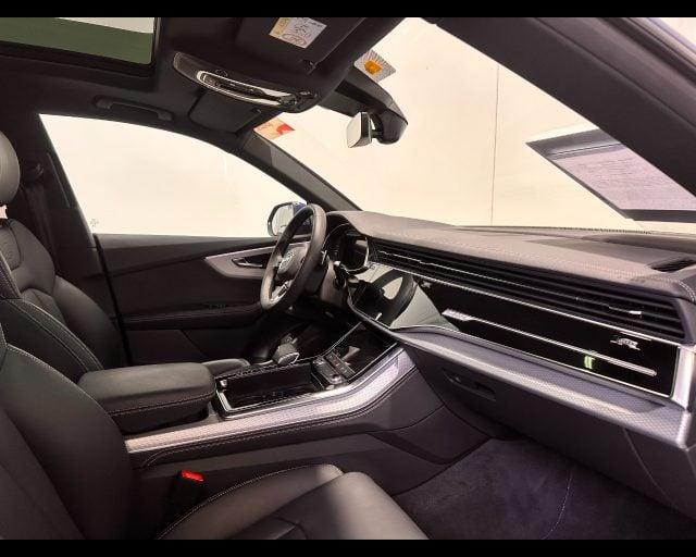 Audi Q8 55 TFSI e TIPTRONIC QUATTRO S-LINE PLUS - foto 3 di 4