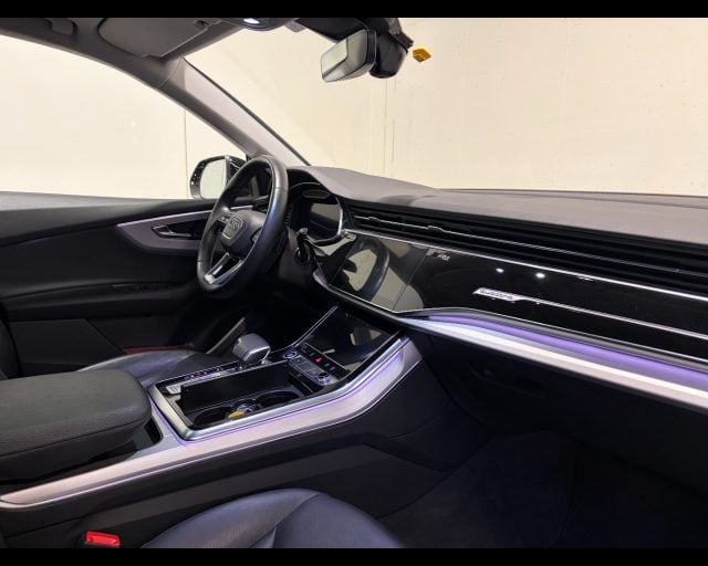 Audi Q8 50 TDI MHEV QUATTRO TIPTRONIC SPORT - foto 4 di 4