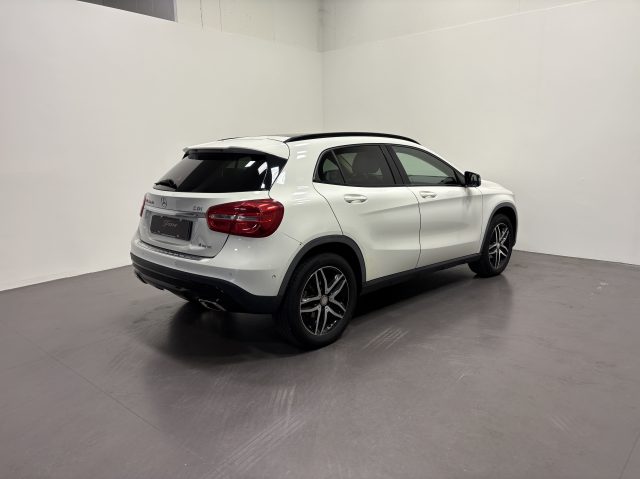 Mercedes-Benz GLA 220 D AUTO 4 MATIC SPORT - foto 3 di 14