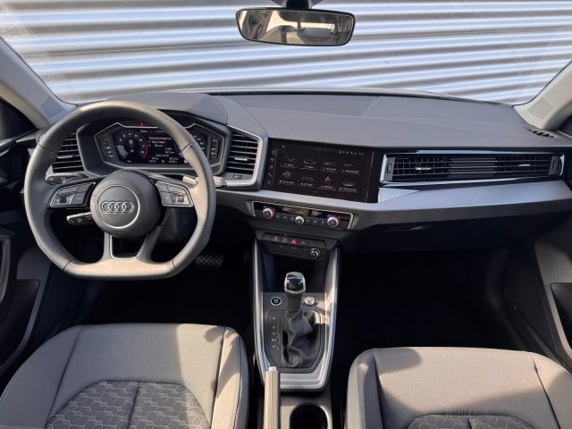 Audi A1 ALLSTREET 30 TFSI S-TRONIC IDENTITY CONTRAST - foto 4 di 12