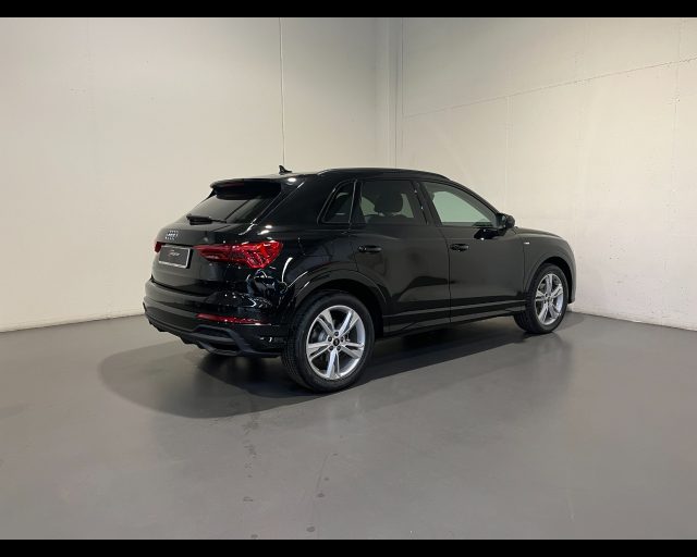 Audi Q3 35 TFSI S-TRONIC S-LINE - foto 2 di 12