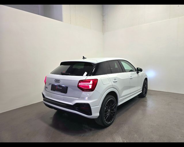 Audi Q2 35 TFSI S-TRONIC IDENTITY BLACK - foto 2 di 4