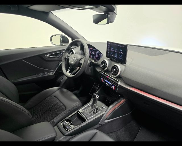 Audi Q2 35 TFSI S-TRONIC IDENTITY BLACK - foto 3 di 4