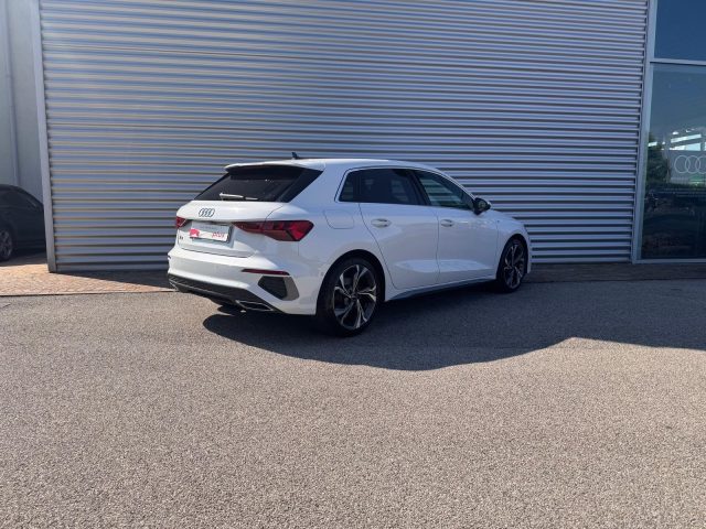 Audi A3 Sportback 35 TDI S-TRONIC S-LINE - foto 2 di 4