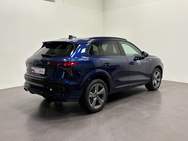 Audi Q3 TDI S-TRONIC S-LINE EDITION - foto 2 di 4
