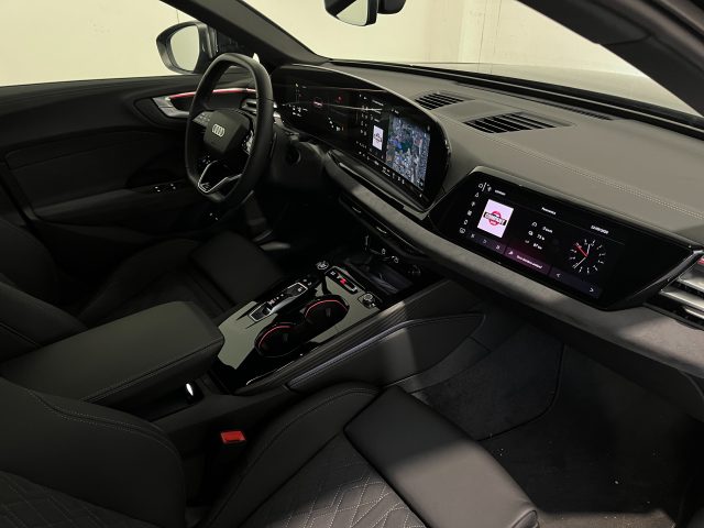 Audi A5 AVANT E-HYBRID S-TRONIC QUATTRO S-LINE EDITION - foto 3 di 4