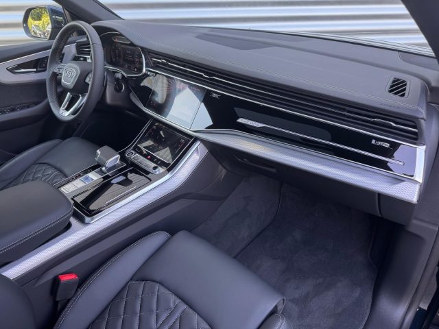 Audi Q8 50 TDI MHEV QUATTRO S-TRONIC S-LINE - foto 3 di 4