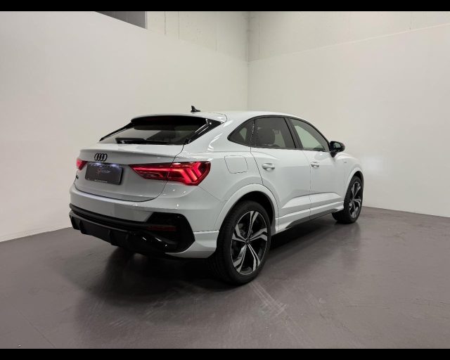 Audi Q3 SPORTBACK 35TFSI S-TRONIC IDENTITY BLACK - foto 2 di 4