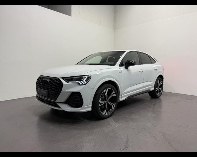 Audi Q3 SPORTBACK 35TFSI S-TRONIC IDENTITY BLACK, del 2025, 100 km, in vendita a Conegliano (TV)
