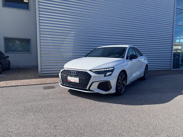 Audi A3 SEDAN 35 TDI S-TRONIC S-LINE EDITION, del 2023, 56.900 km, in vendita a Conegliano (TV)