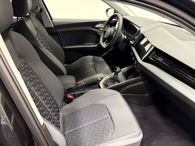 Audi A1 SPORTBACK 30 TFSI S-TRONIC S-LINE EDITION - foto 3 di 4