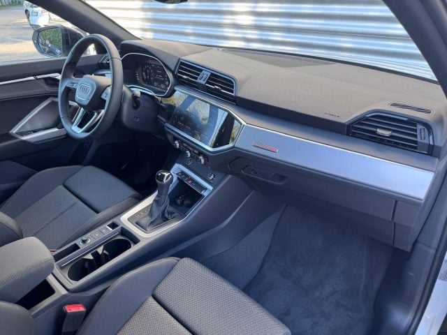 Audi Q3 SPORTBACK 35 TFSI S-TRONIC IDENTITY BLACK - foto 3 di 4