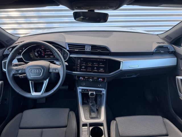 Audi Q3 SPORTBACK 35 TFSI S-TRONIC IDENTITY BLACK - foto 4 di 4