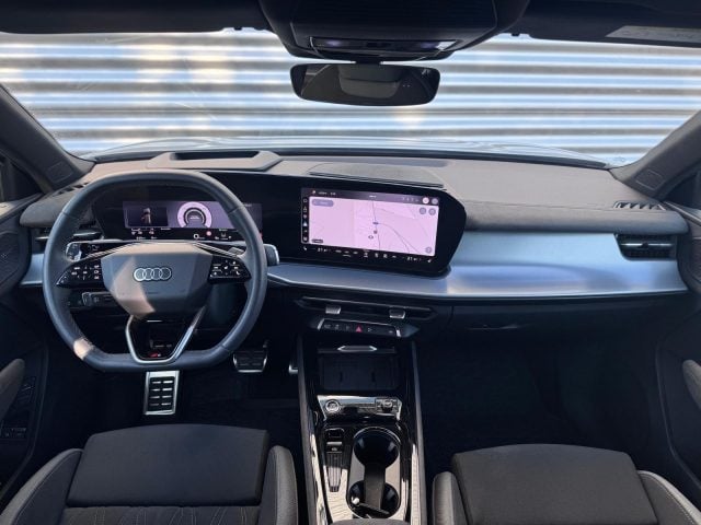 Audi Q3 E-HYBRID S-TRONIC BUSINESS - foto 4 di 4