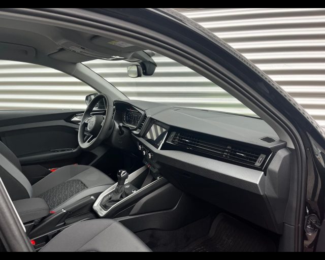 Audi A1 SPORTBACK 30 TFSI S -TRONIC S-LINE EDITION - foto 3 di 4
