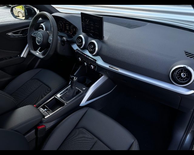 Audi Q2 35 TDI S-TRONIC QUATTRO S-LINE EDITION - foto 3 di 4