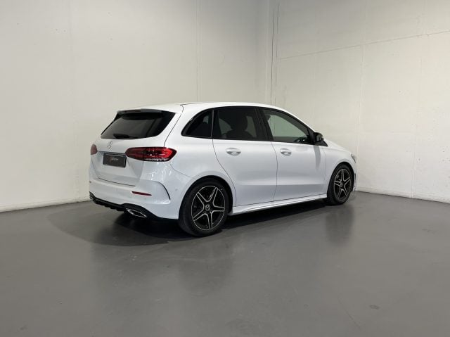 Mercedes-Benz CLA SSE B 200D AUTO PREMIUM - foto 3 di 4
