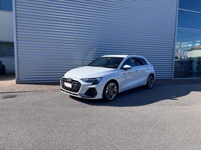 Audi A3 Sportback TFSIe S-TRONIC S-LINE EDITION, del 2026, 6.351 km, in vendita a Conegliano (TV)