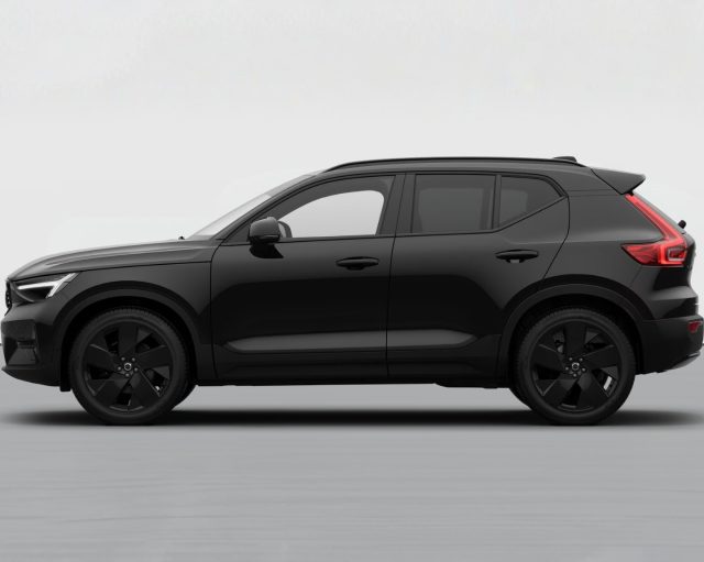 Volvo XC40 PLUS BLACK EDITION B3 AUTO PREZZO PROMO FINO A FI - foto 2 di 4