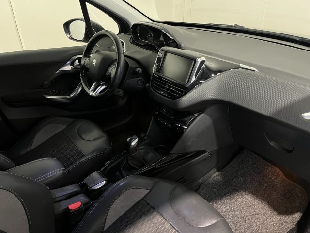 Peugeot 2008 1.2 PURETECH ALLURE - foto 4 di 4